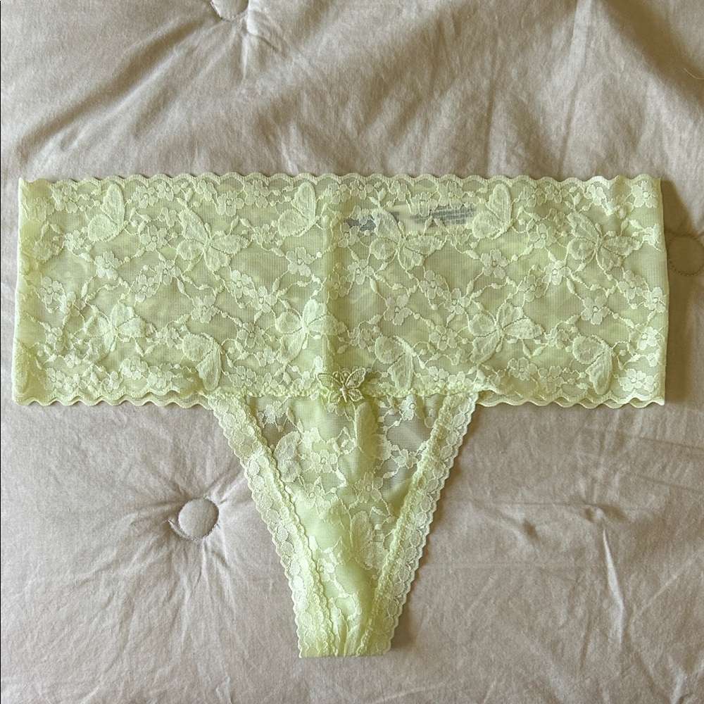 NWOT Victoria’s Secret PINK Thong